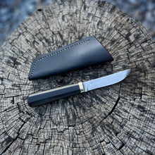 Gentleman’s Knife in Damascus and Ebony
